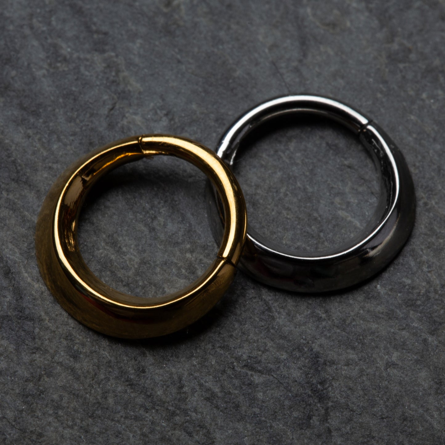 Polished Domed Thick Hoop Hinged Segment Ring - 316L Stainless Steel