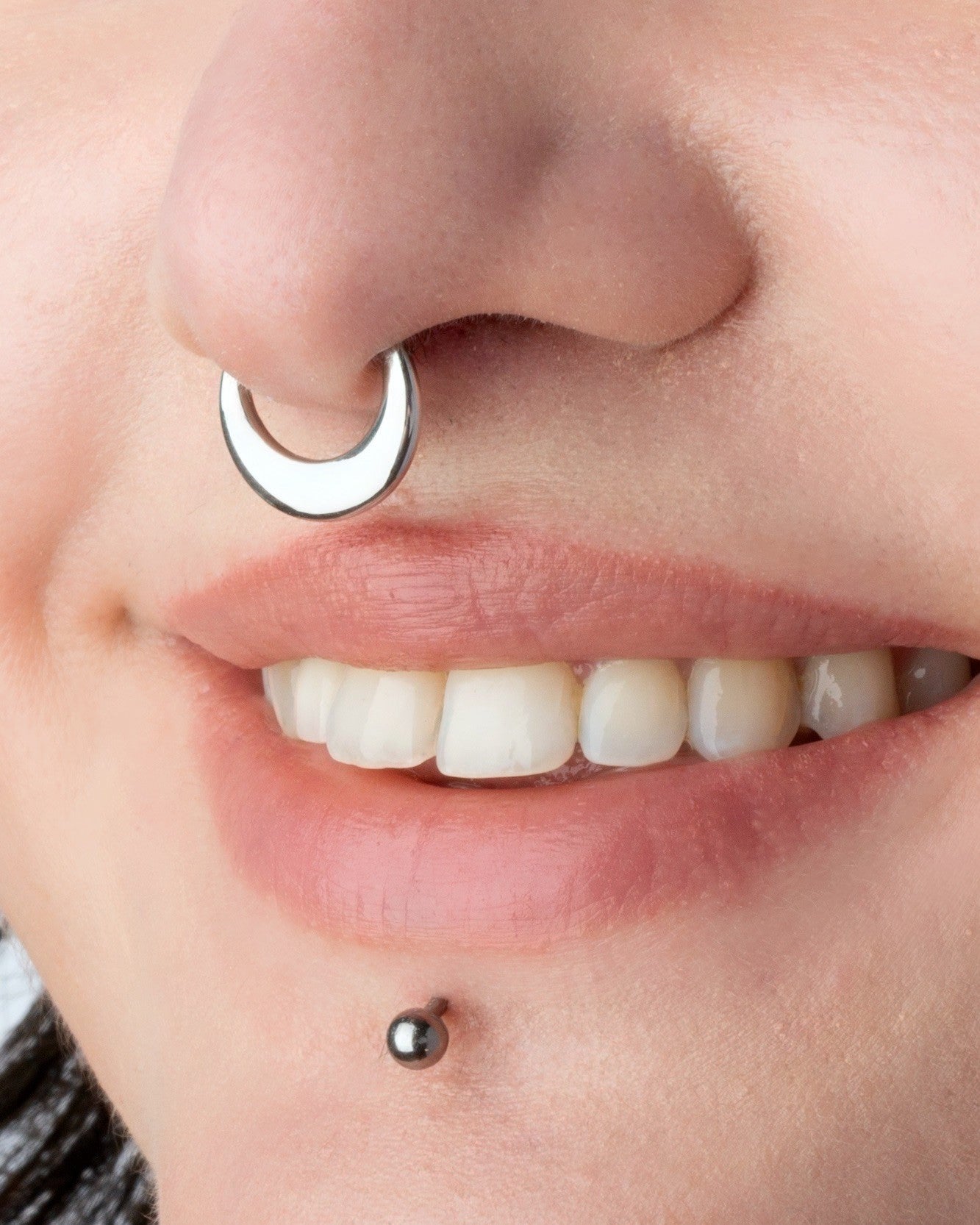 Rounded Thick Hinged Segment Clicker Ring - 316L Stainless Steel
