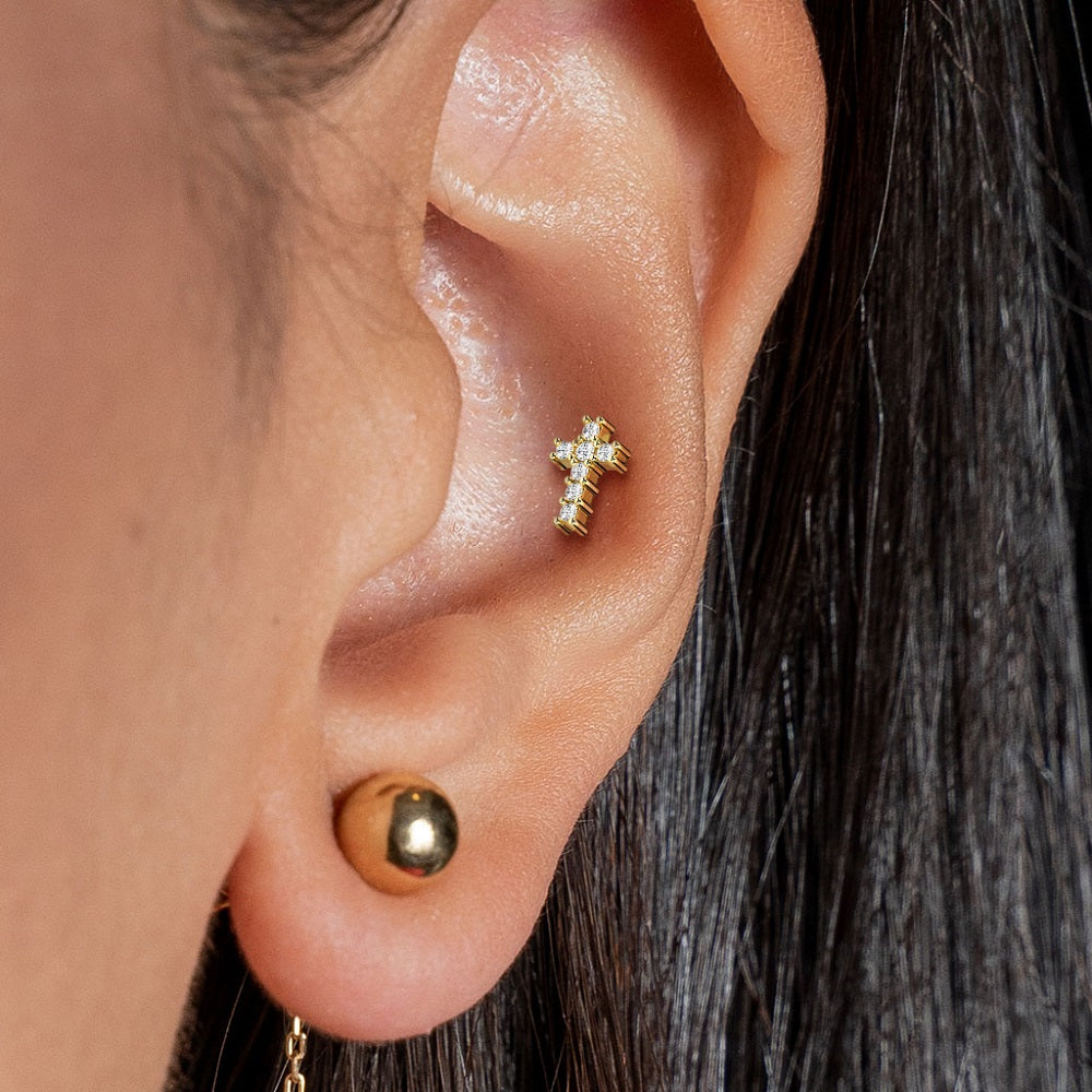 Internally Threaded CZ Crystal Paved Cross Top Flat Back Labret Monroe Lip Cartilage Helix Ear Lobe Stud
- 316L Stainless Steel