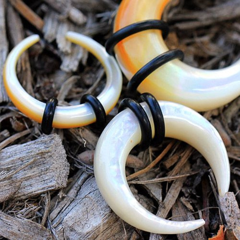 Organic Mother of Pearl Pincher Taper Plugs with O Rings