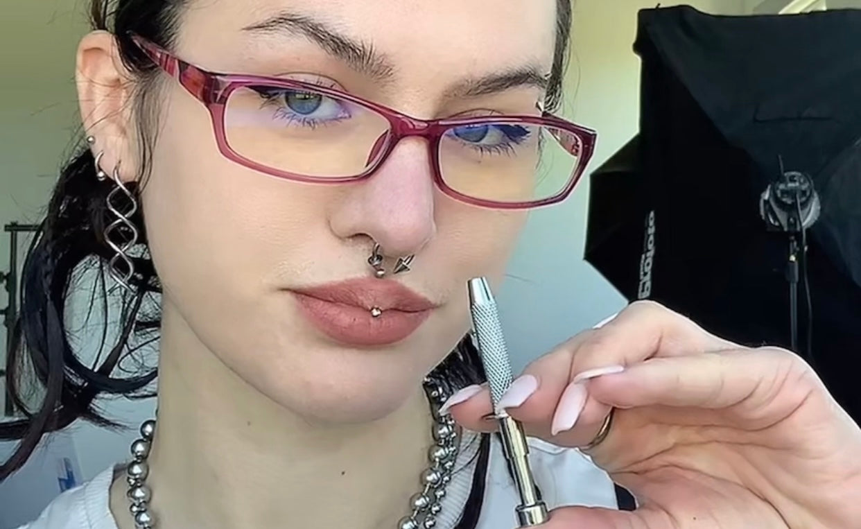 Piercing Hacks: How To Change Your Jewelry With Ease