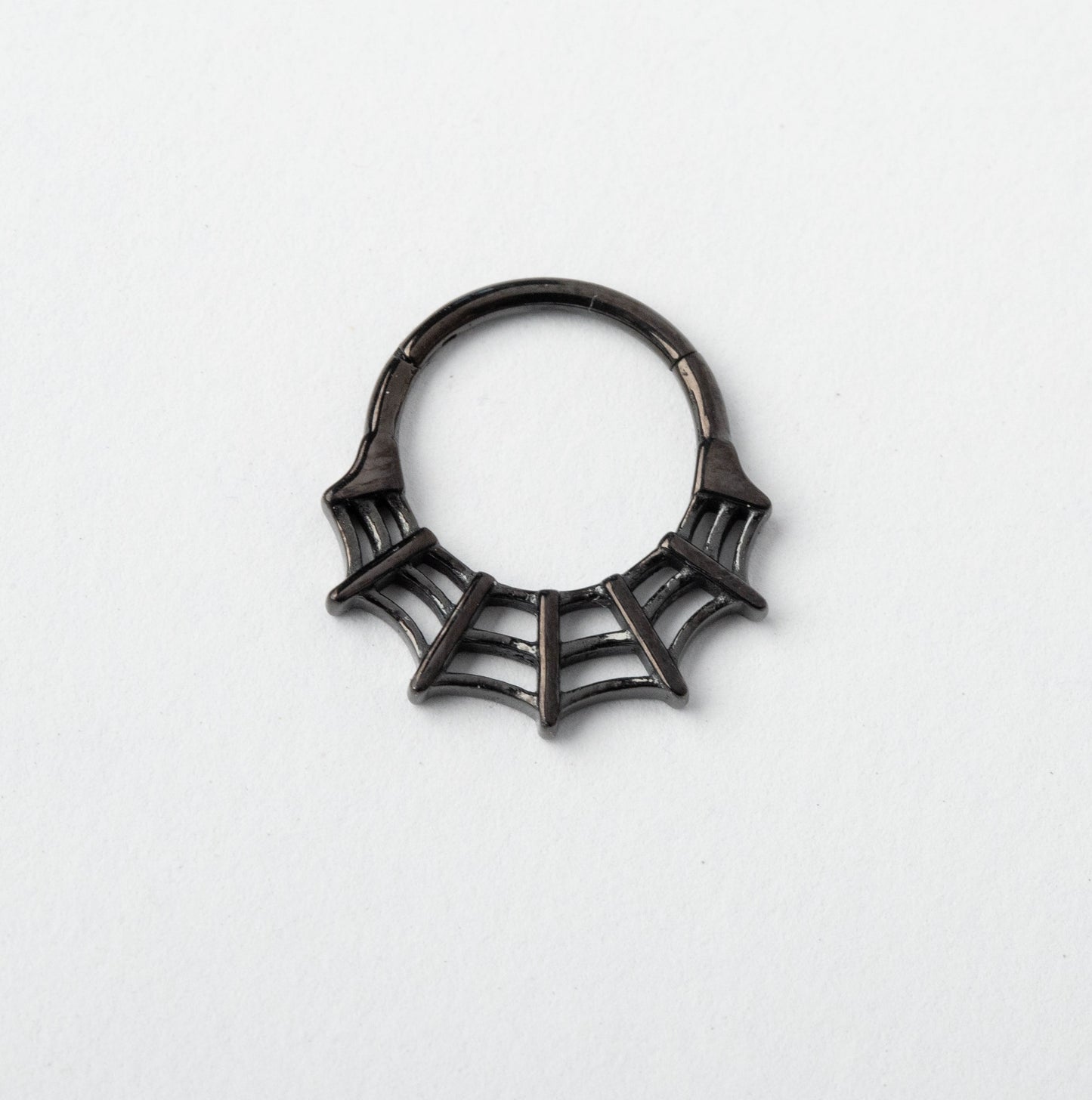 Spider Web Hinged Segment Ring - Stainless Steel