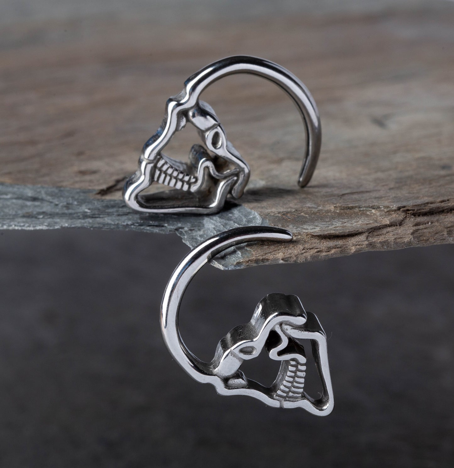 Skull Hanging Taper Plugs - Stainless Steel - Pair